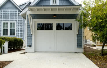 Dobór bramy - do ogrodzenia czy do domu?