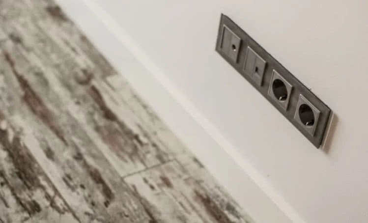 Gniazdka wtykowe z jednej linii stylistycznej